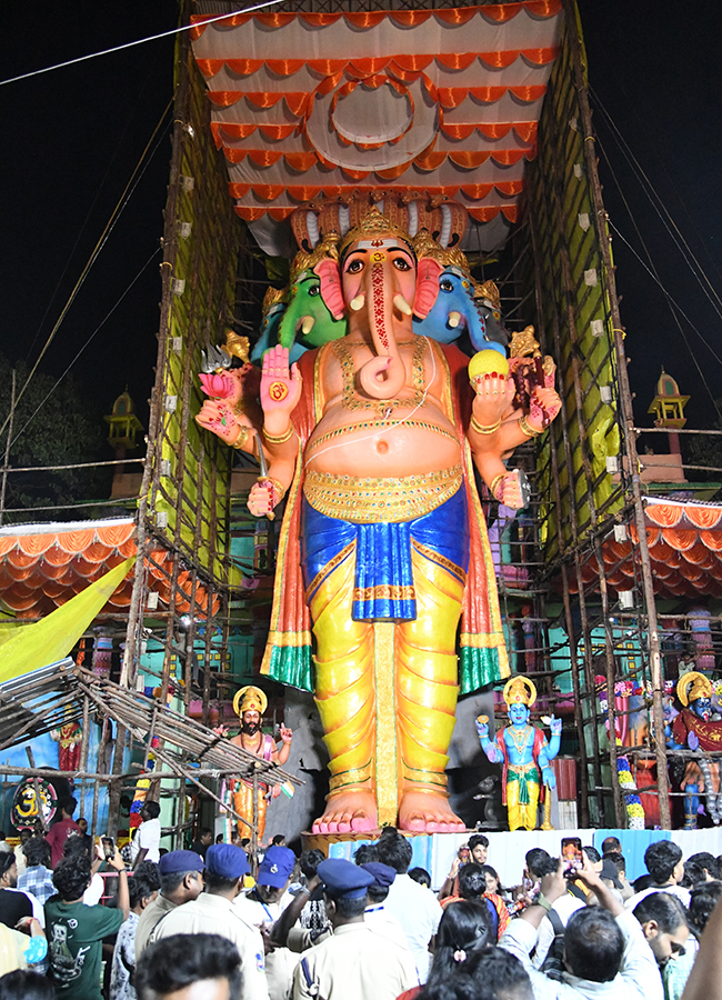 Khairatabad Bada Ganesh 2026 in Hyderabad HD Photos5
