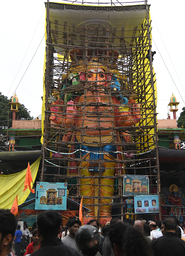 Khairatabad Bada Ganesh 2026 in Hyderabad HD Photos6