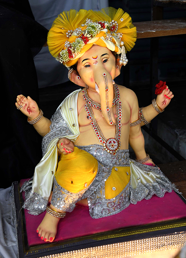 Vinayaka Chavithi 2026 : Different Ganesh Idols in Hyderabad11