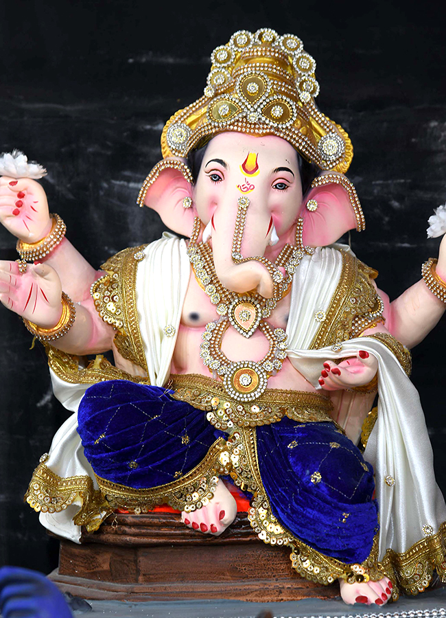 Vinayaka Chavithi 2026 : Different Ganesh Idols in Hyderabad17