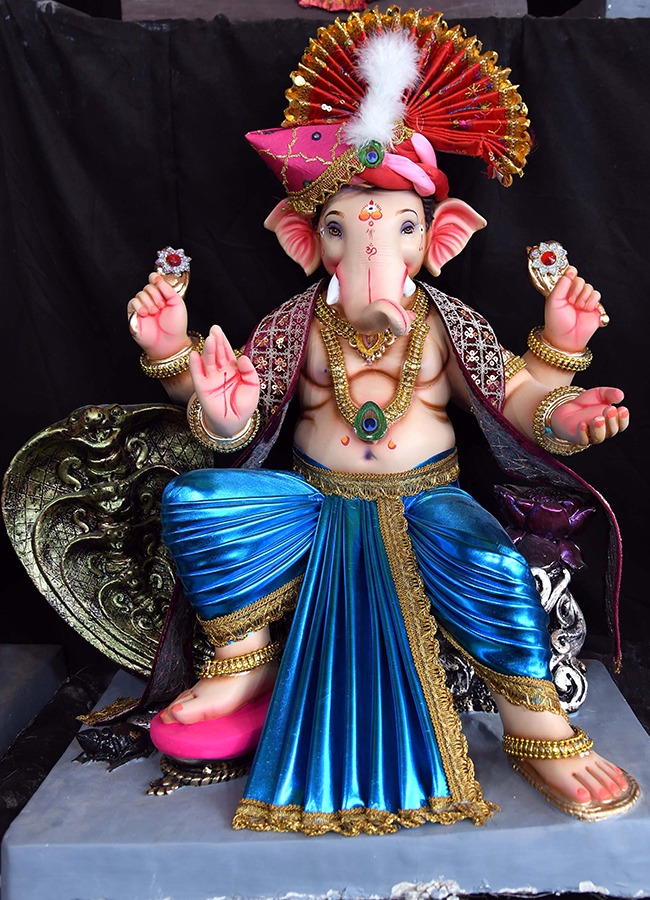 Vinayaka Chavithi 2026 : Different Ganesh Idols in Hyderabad4