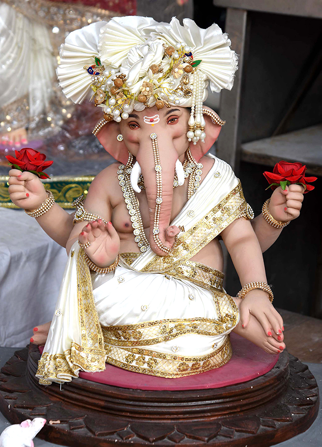 Vinayaka Chavithi 2026 : Different Ganesh Idols in Hyderabad9