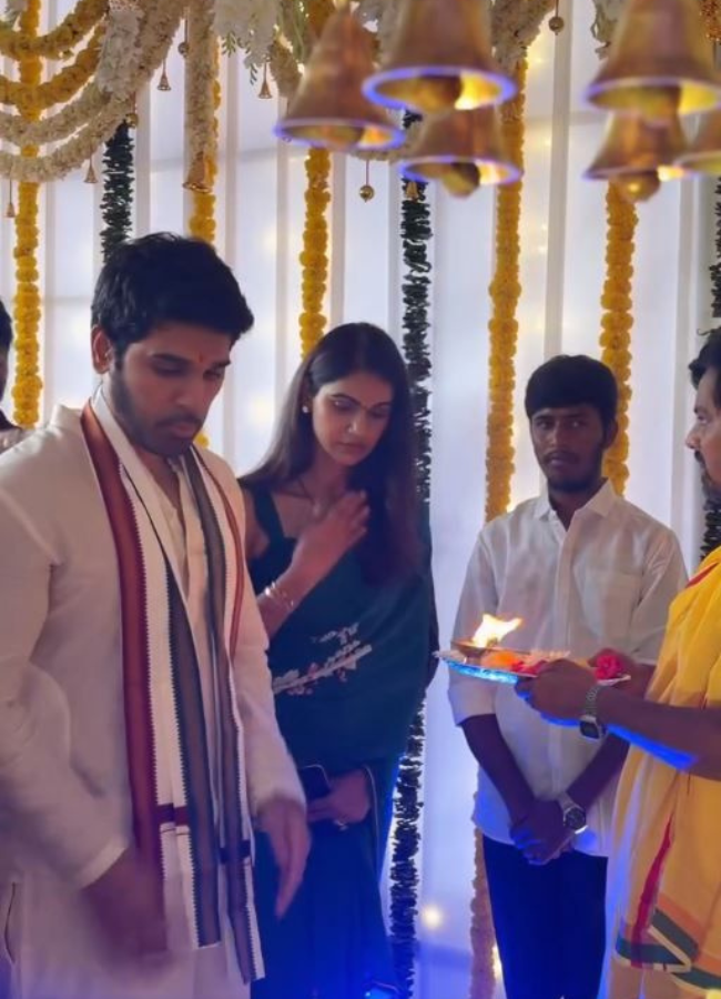 Mega And Allu Families Celebrate Vinayaka Chavithi In Grand Style, Photos Gallery Viral10