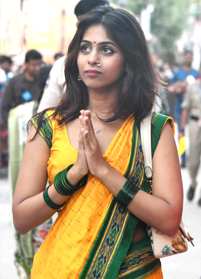 Huge Devotees At Khairatabad ganesh3