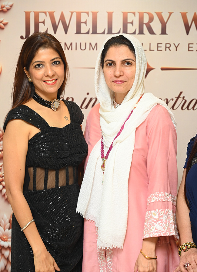 Jewellery World Exhibition Captivates Hyderabad HD Photos4