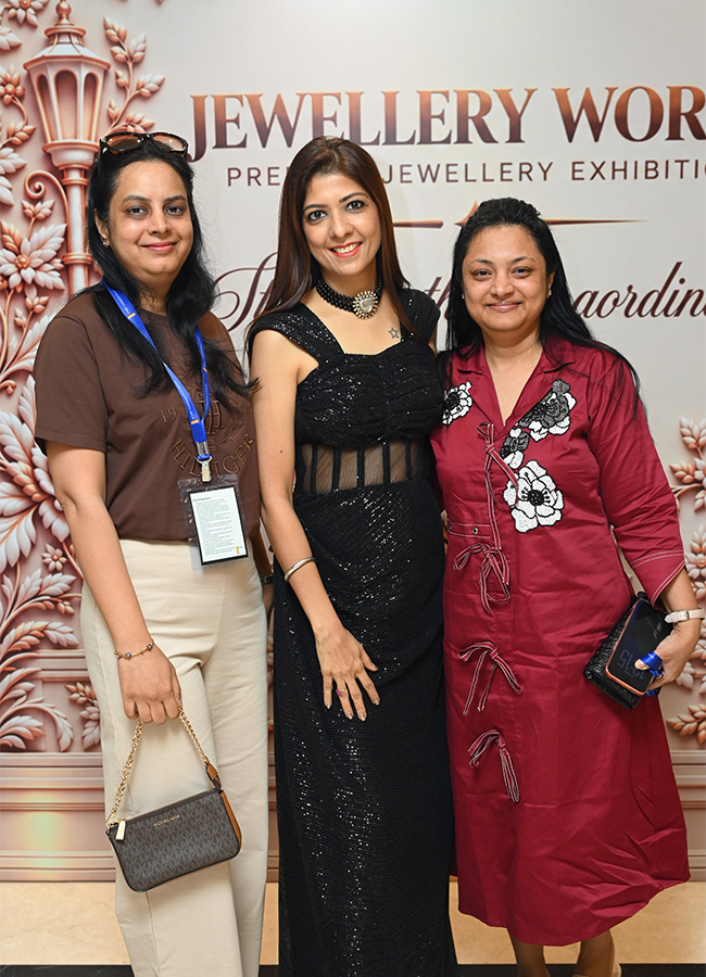 Jewellery World Exhibition Captivates Hyderabad HD Photos7
