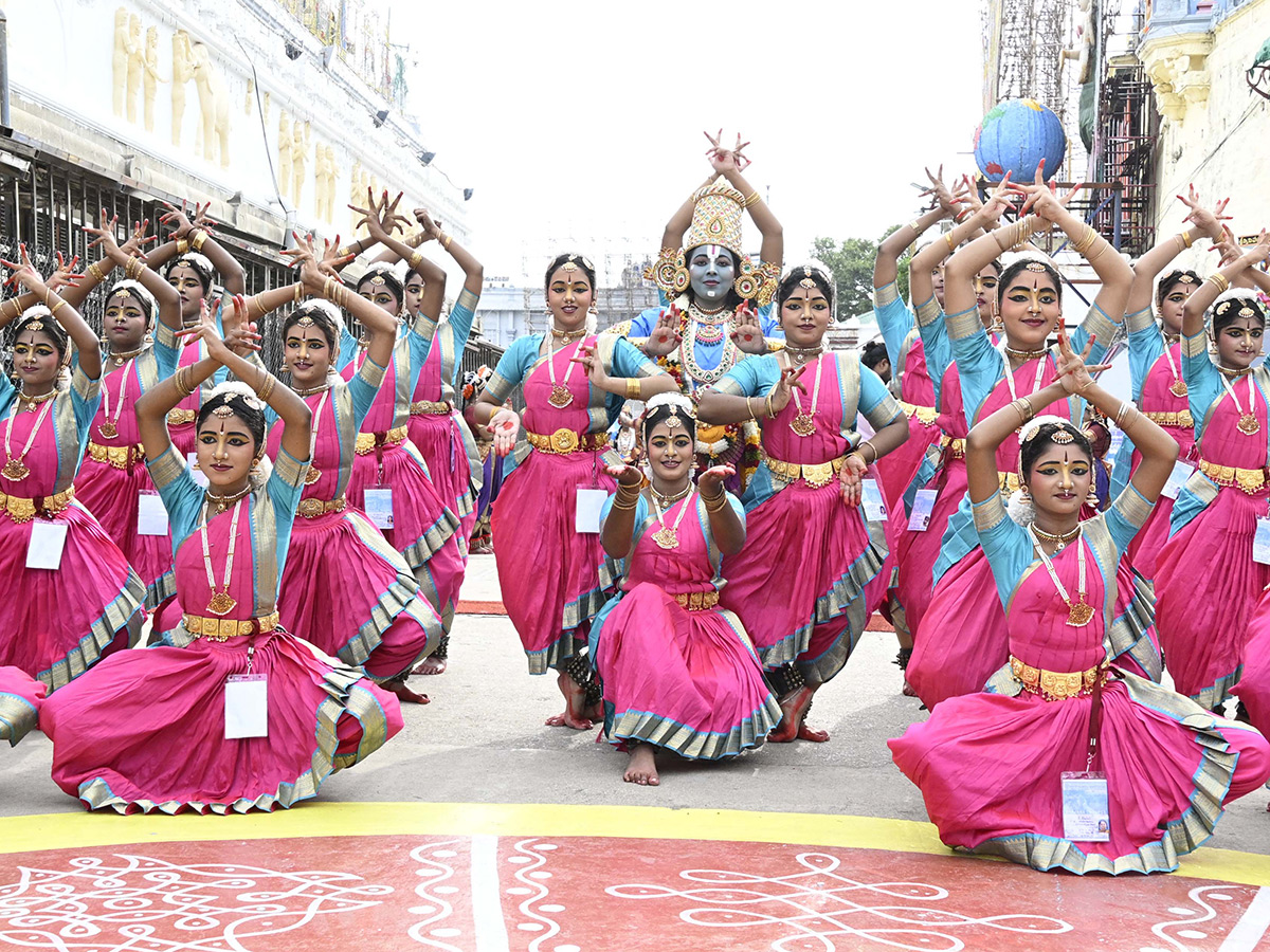 Kalpavruksha Vahana Seva : Tirumala Srivari Salakatla Brahmotsavams7