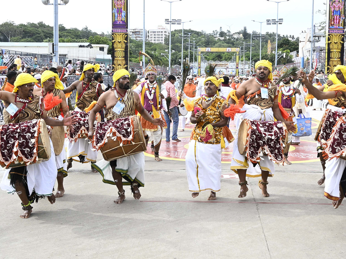 Kalpavruksha Vahana Seva : Tirumala Srivari Salakatla Brahmotsavams8