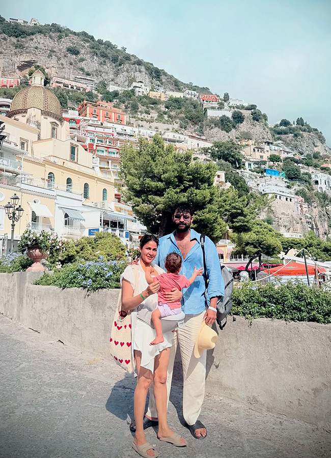 Varun Tej Chills with Family in Italy.. (Photos)4