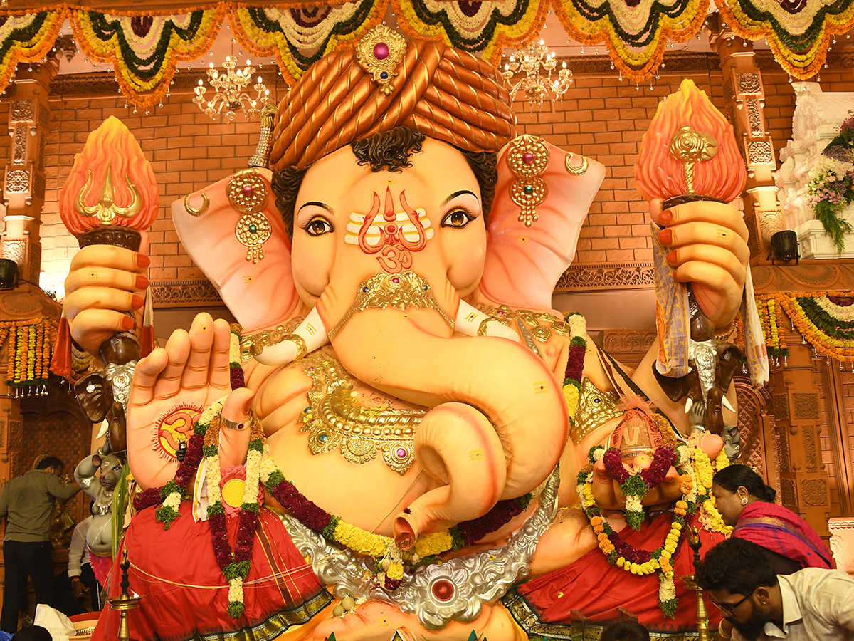 Vinayaka Chaturthi 2026 : Unique Ganesha idols in Hyderabad 18