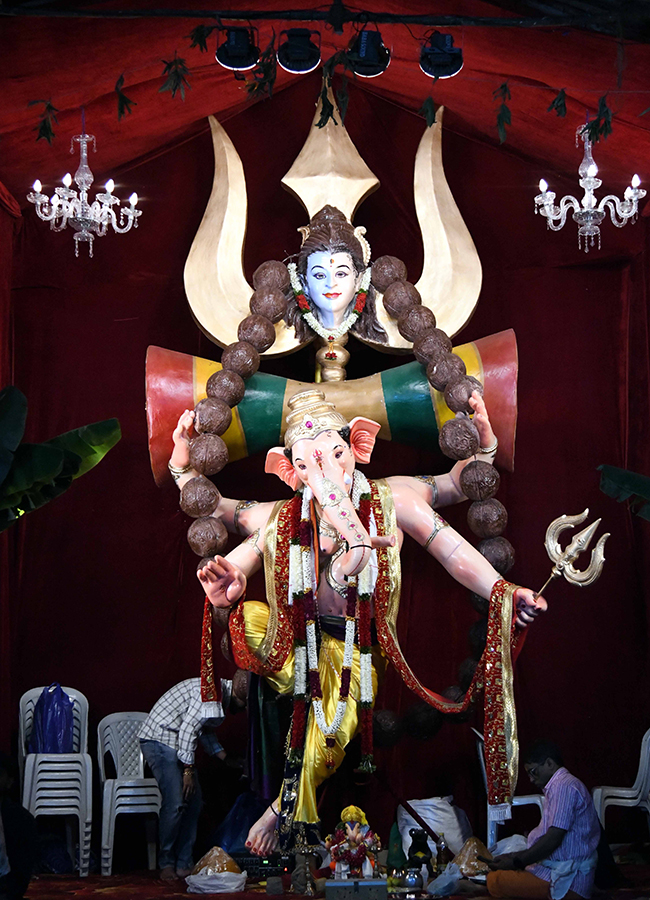 Vinayaka Chaturthi 2026 : Unique Ganesha idols in Hyderabad 4
