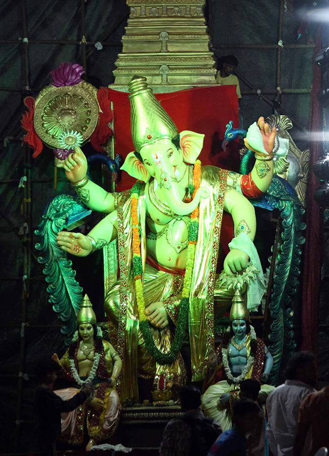 Vinayaka Chaturthi 2026 : Unique Ganesha idols in Hyderabad 8