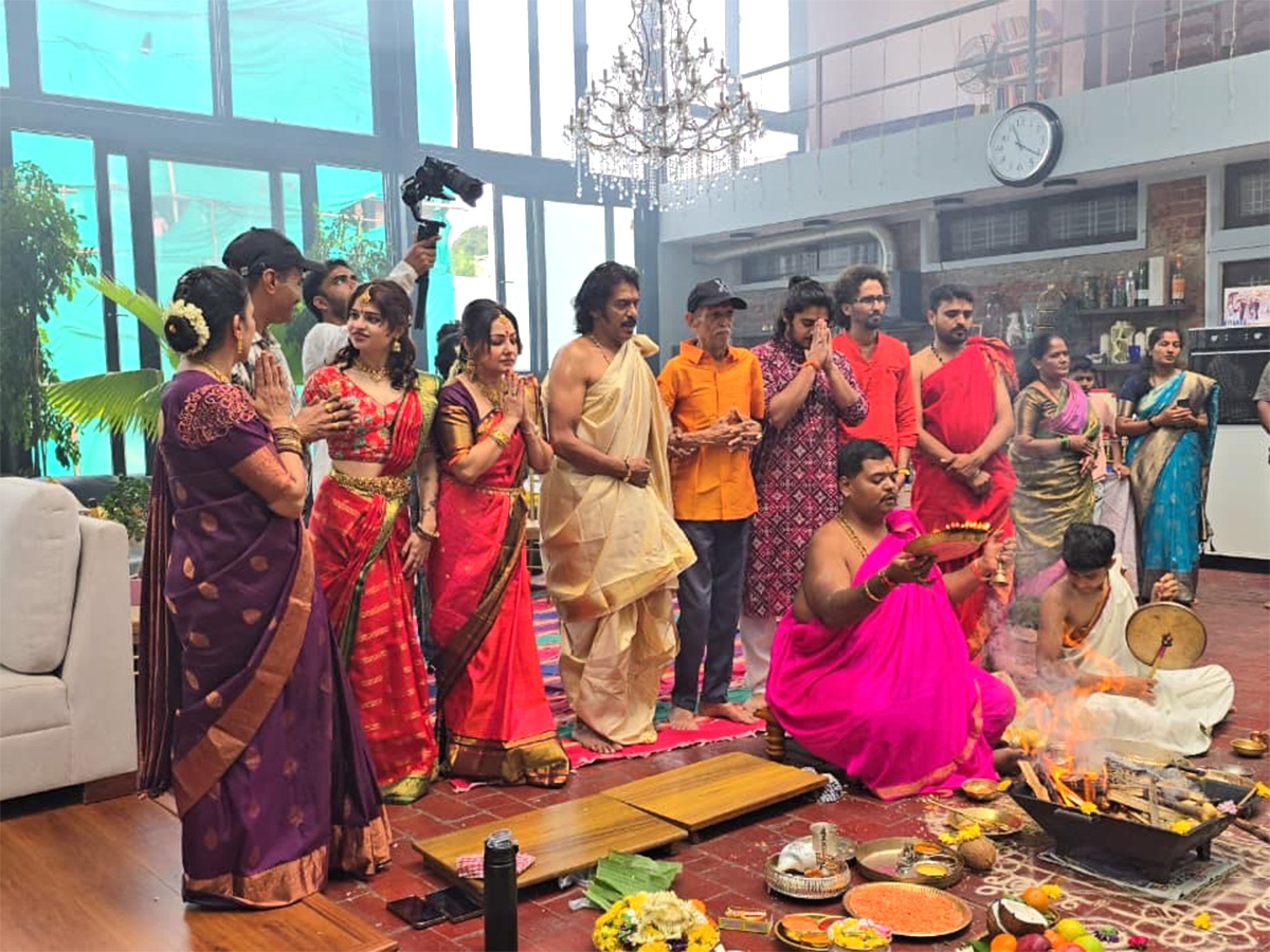 Vinayaka Chavithi celebrations at actor Upendra house viral photos12