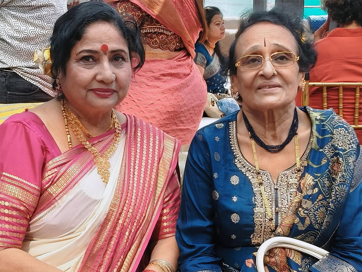 Vinayaka Chavithi celebrations at actor Upendra house viral photos14