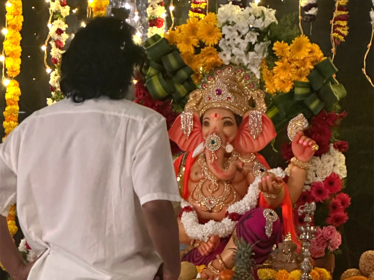 Vinayaka Chavithi celebrations at actor Upendra house viral photos7