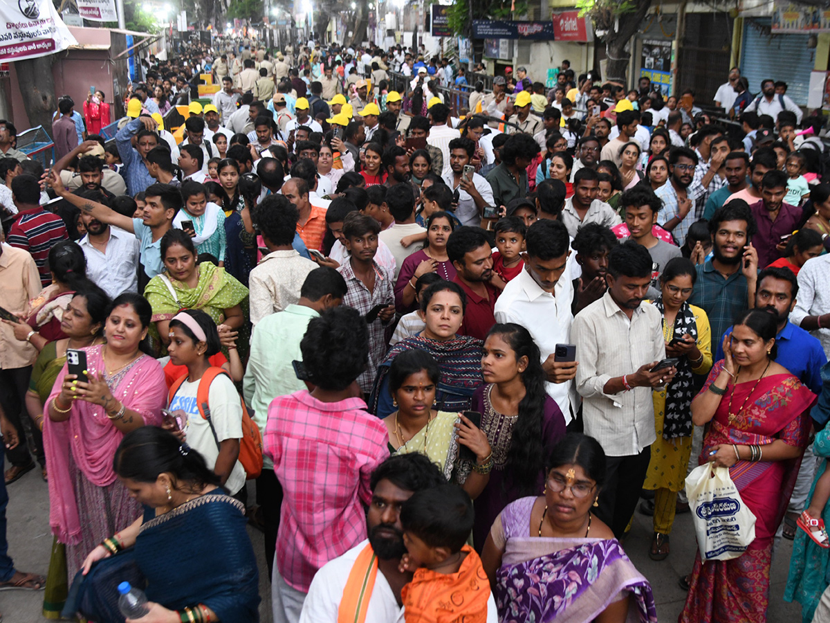 Ganesh Immersion Banned In Tank Bund 2026 Photos3