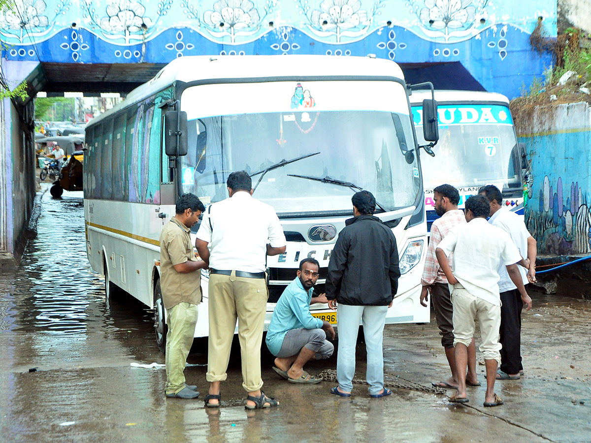 Heavy Rainfall in Nellore Today Photos10