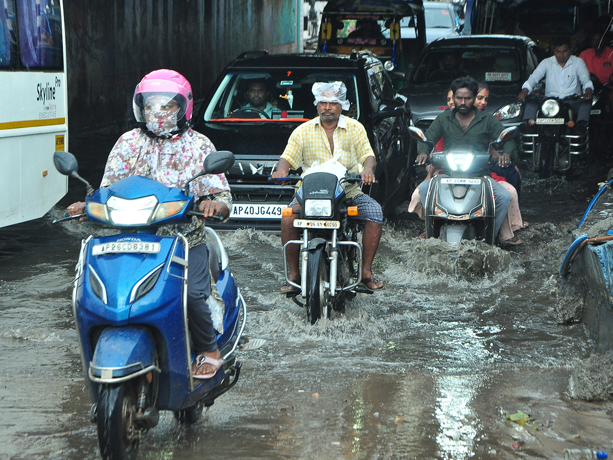 Heavy Rainfall in Nellore Today Photos11