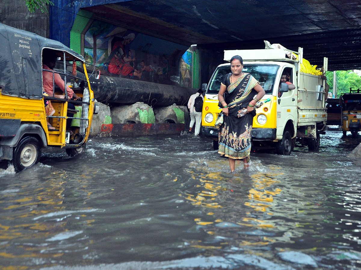 Heavy Rainfall in Nellore Today Photos13
