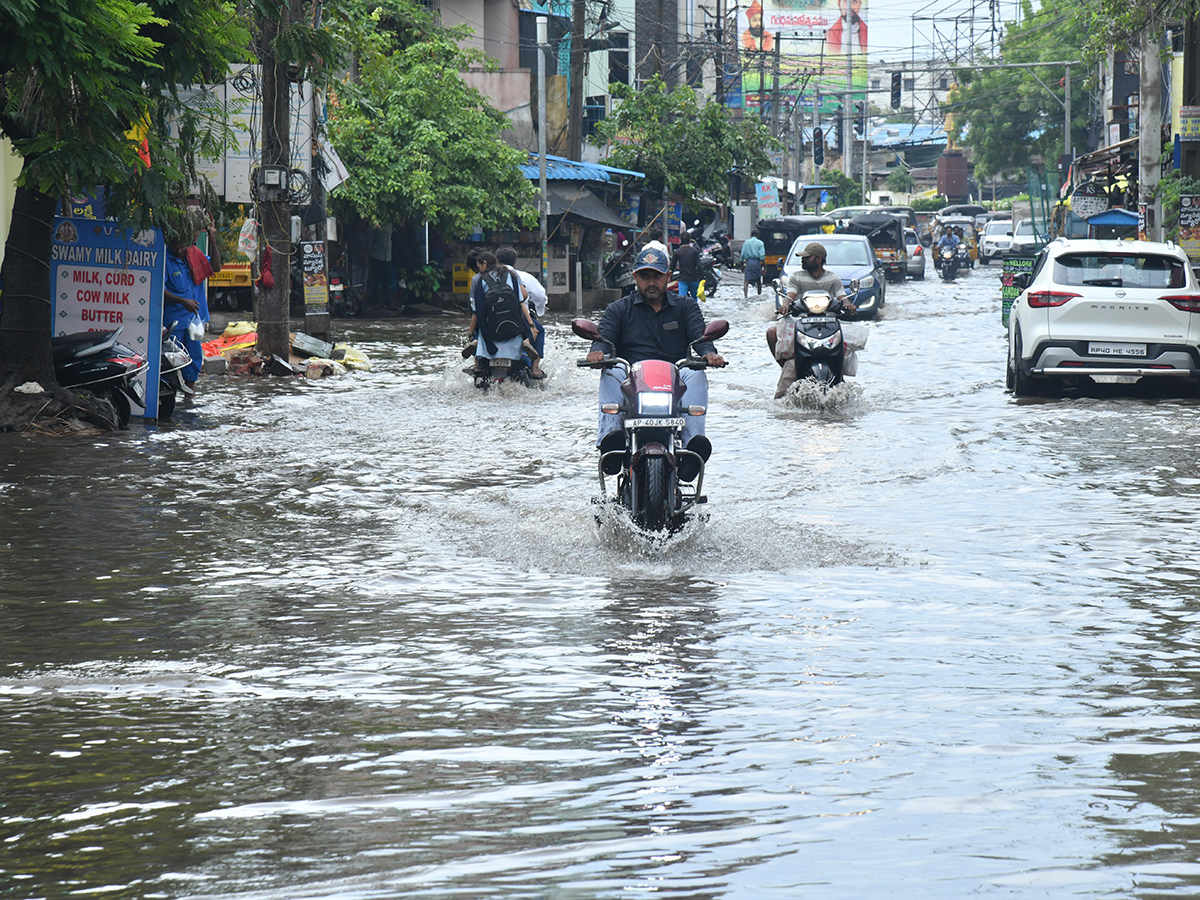 Heavy Rainfall in Nellore Today Photos18