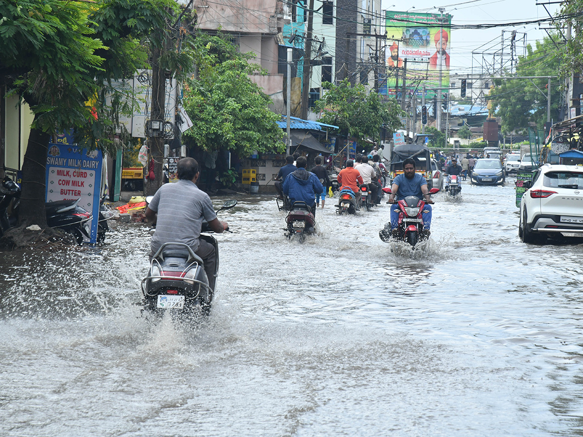 Heavy Rainfall in Nellore Today Photos19