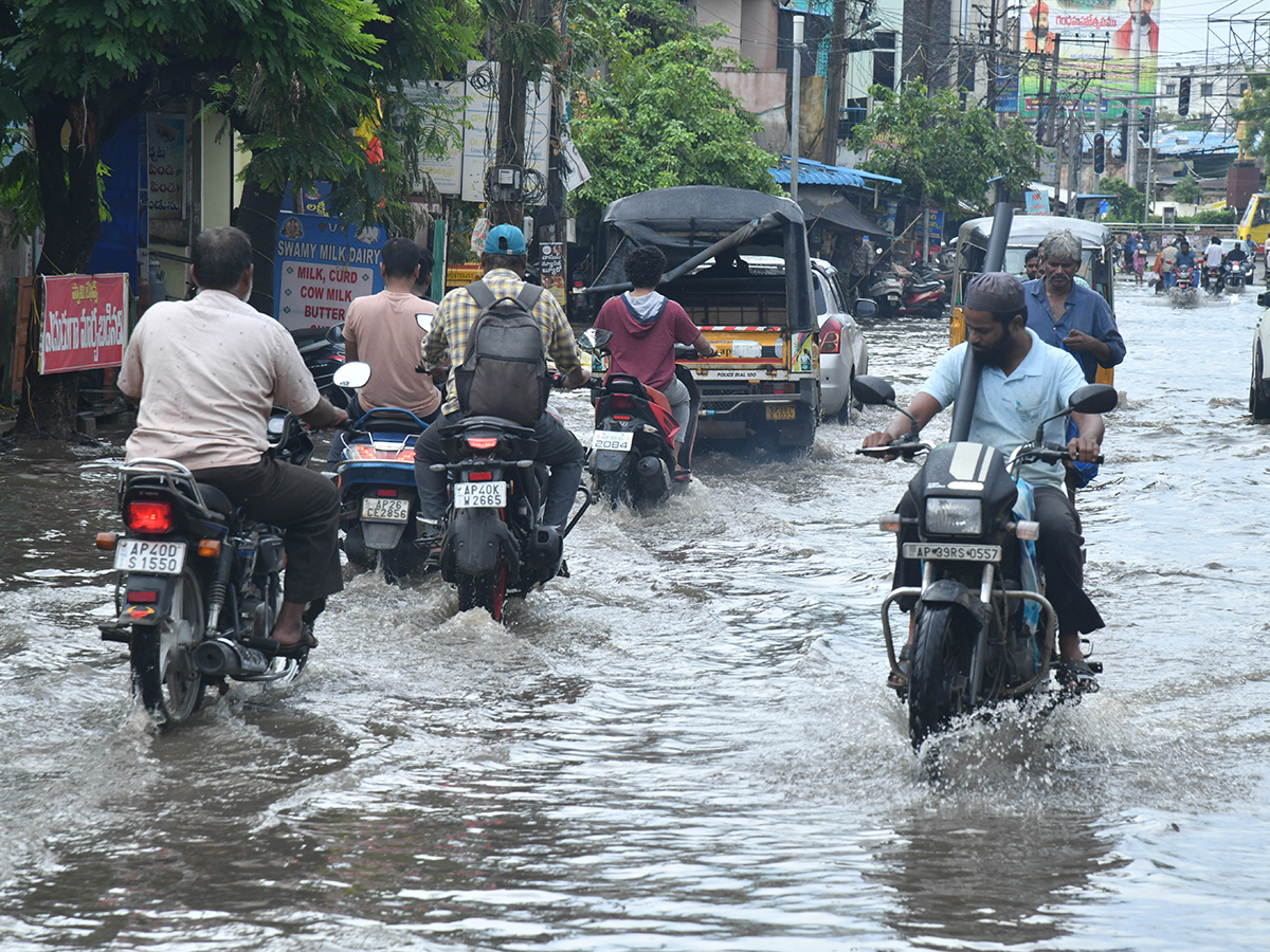 Heavy Rainfall in Nellore Today Photos9