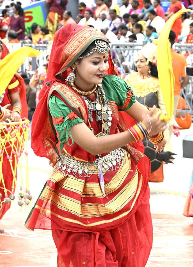 Srivari Salakatla Brahmotsavams Mohini Alankaram HD Photos10