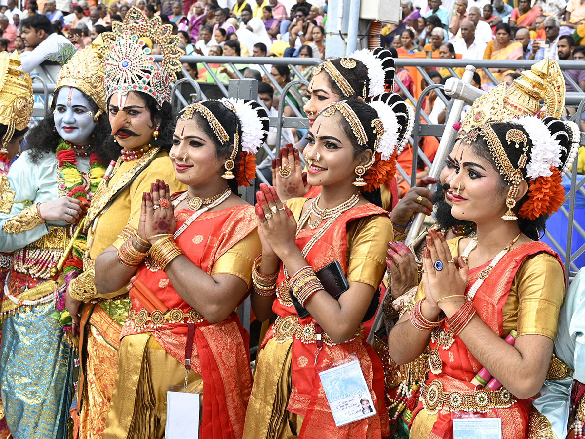 Srivari Salakatla Brahmotsavams Mohini Alankaram HD Photos16