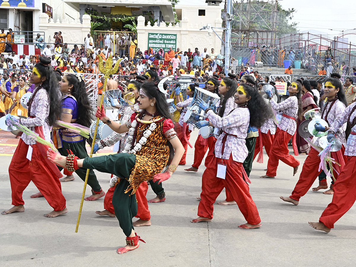 Srivari Salakatla Brahmotsavams Mohini Alankaram HD Photos19
