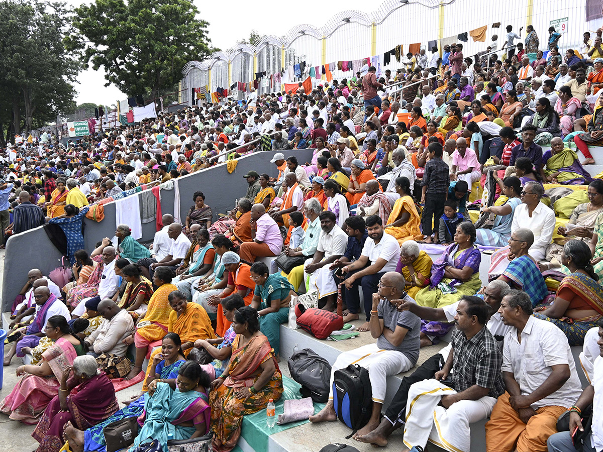 Srivari Salakatla Brahmotsavams Mohini Alankaram HD Photos20