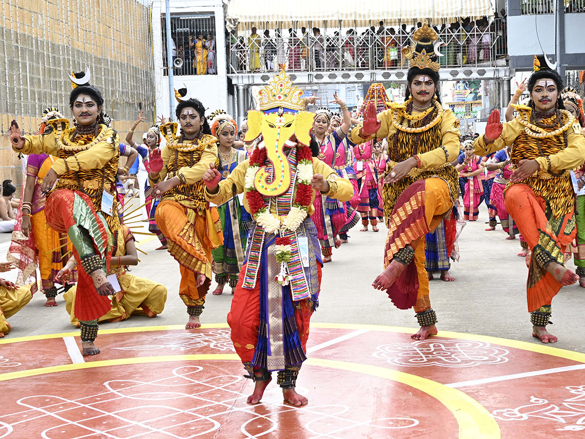 Srivari Salakatla Brahmotsavams Mohini Alankaram HD Photos24
