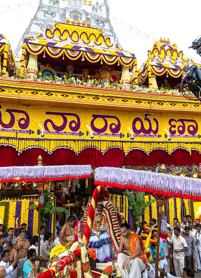 Srivari Salakatla Brahmotsavams Mohini Alankaram HD Photos8