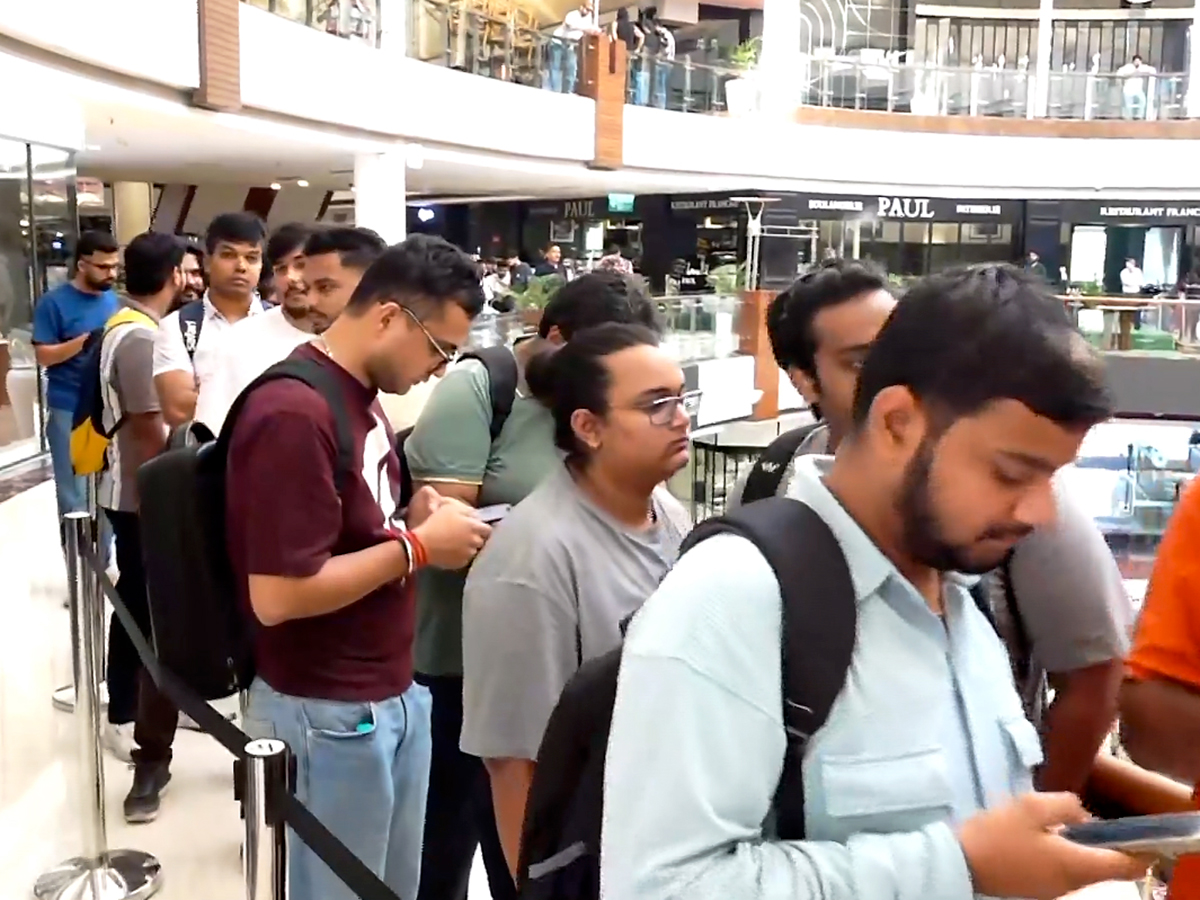 official sales launch of the iPhone 18 Pro and iPhone 18 Pro Max2