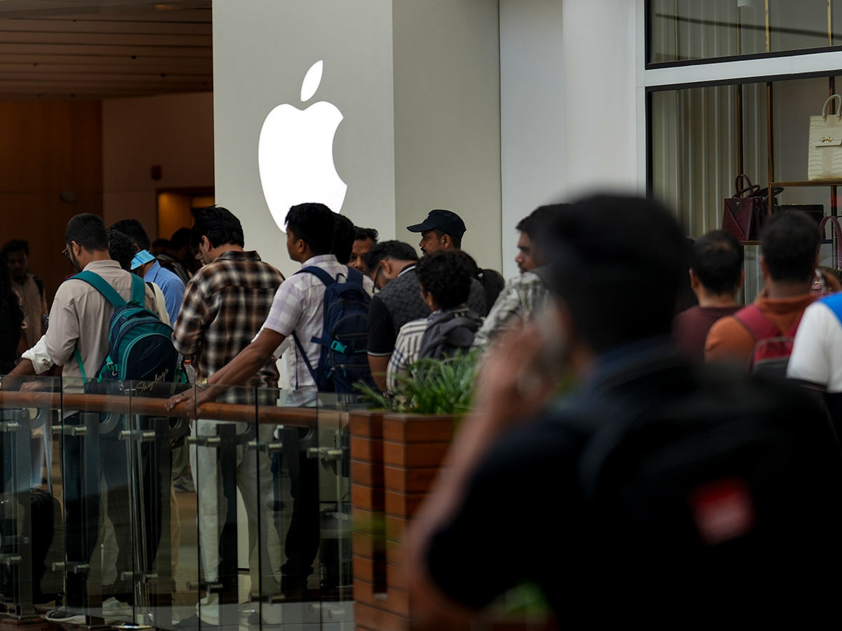 official sales launch of the iPhone 18 Pro and iPhone 18 Pro Max21