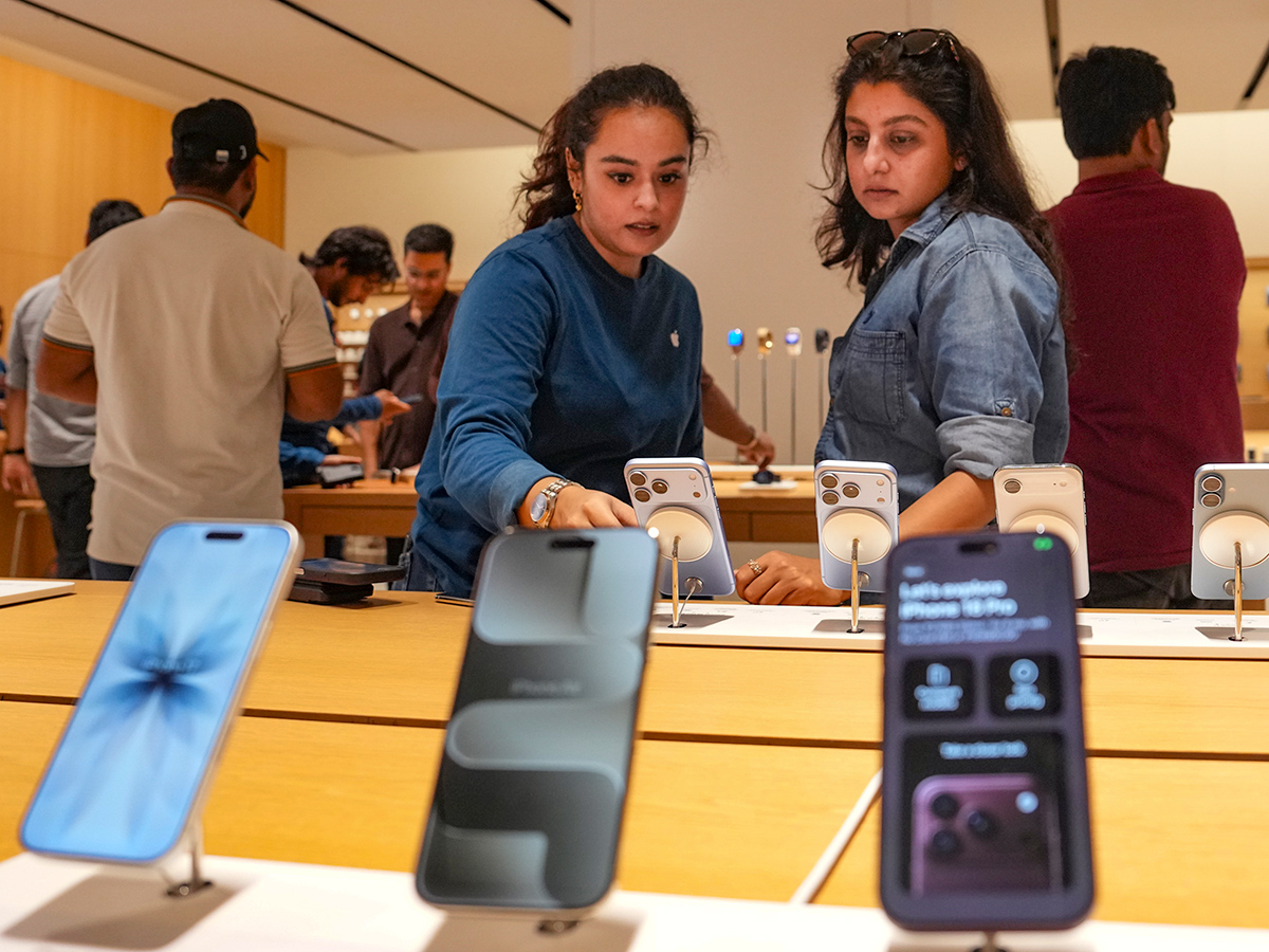 official sales launch of the iPhone 18 Pro and iPhone 18 Pro Max5