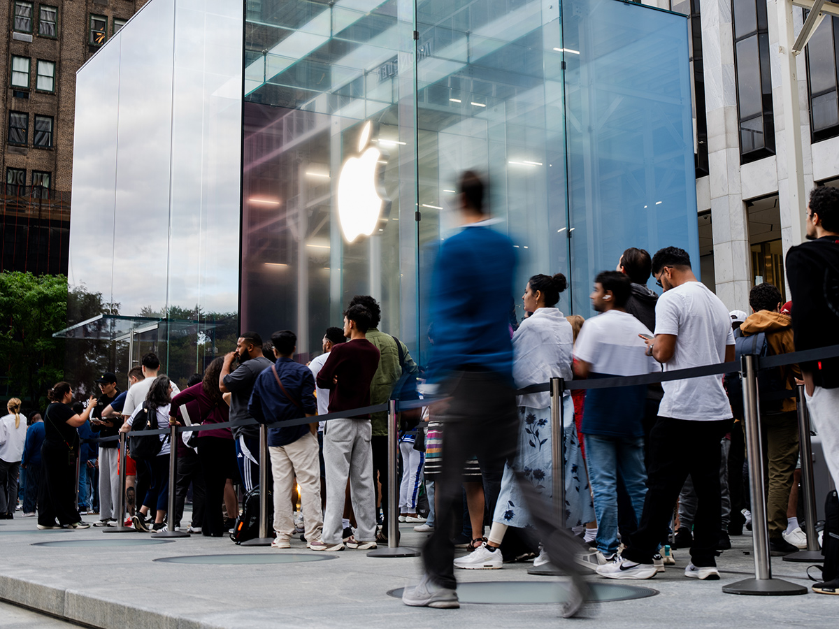 official sales launch of the iPhone 18 Pro and iPhone 18 Pro Max6