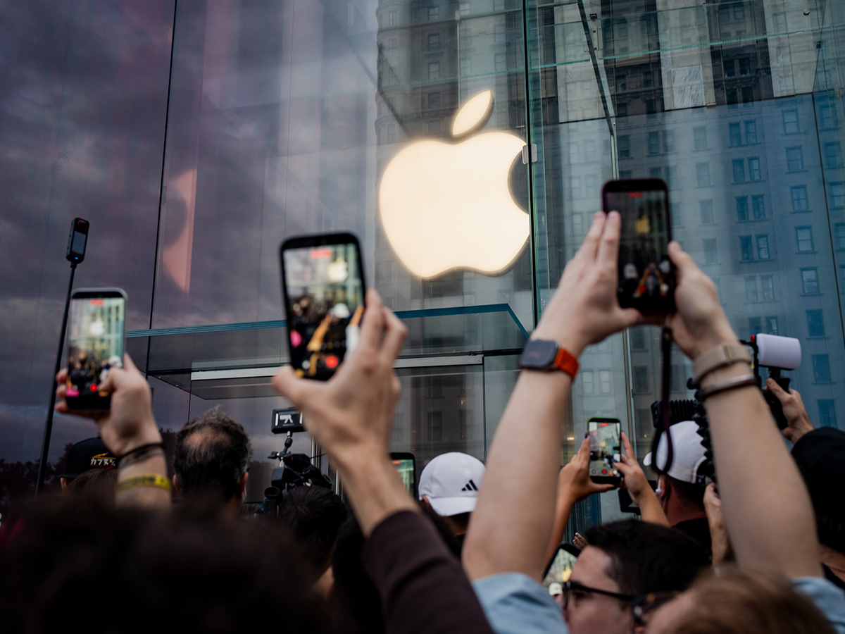 official sales launch of the iPhone 18 Pro and iPhone 18 Pro Max8
