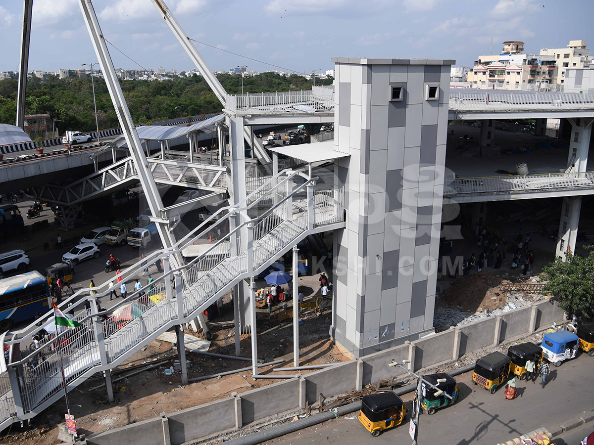 Hyderabad : Mehdipatnam New Construction Foot Over Bridge 12