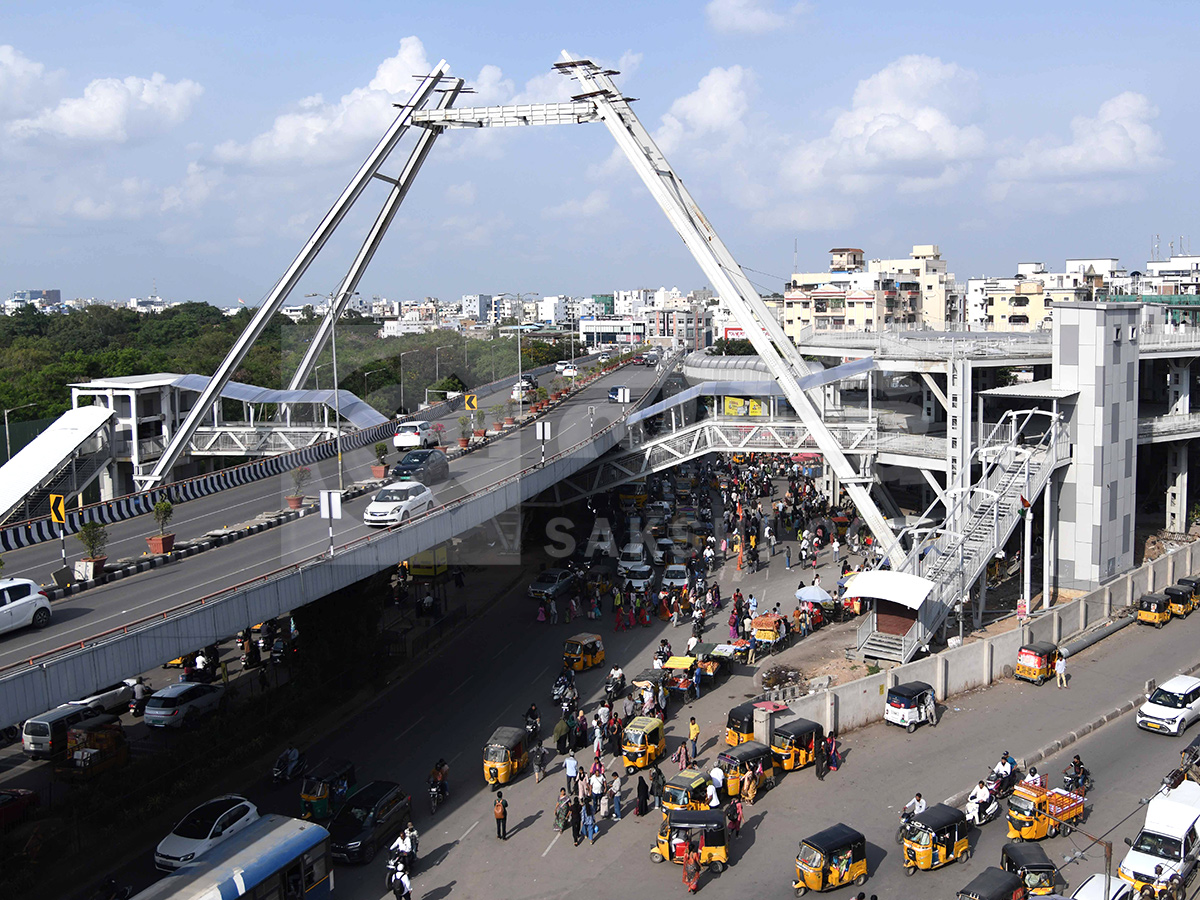 Hyderabad : Mehdipatnam New Construction Foot Over Bridge 16