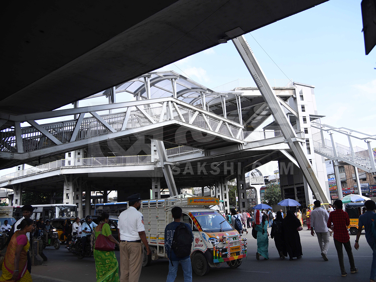 Hyderabad : Mehdipatnam New Construction Foot Over Bridge 2