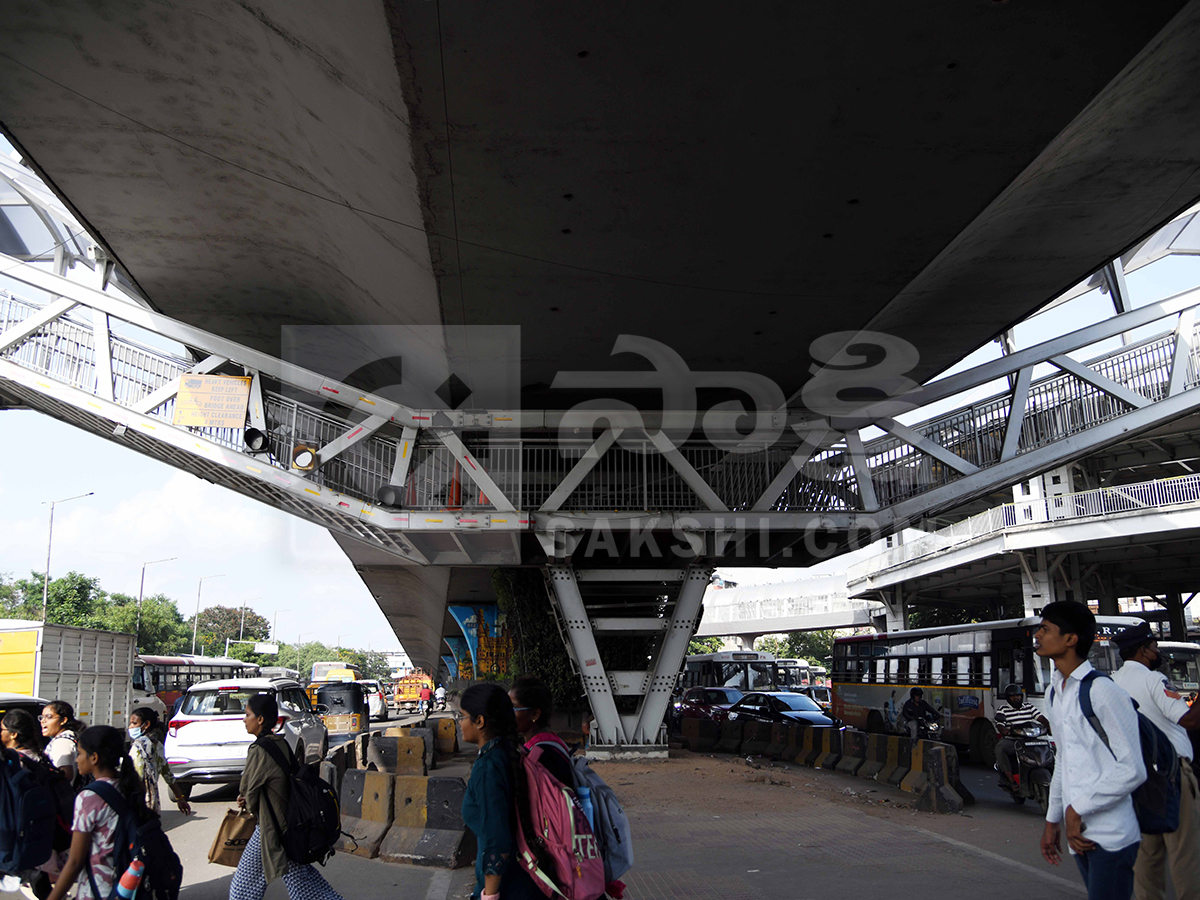 Hyderabad : Mehdipatnam New Construction Foot Over Bridge 5