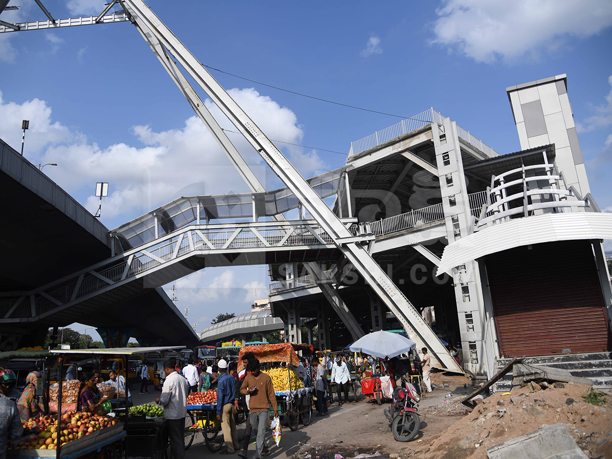 Hyderabad : Mehdipatnam New Construction Foot Over Bridge 6