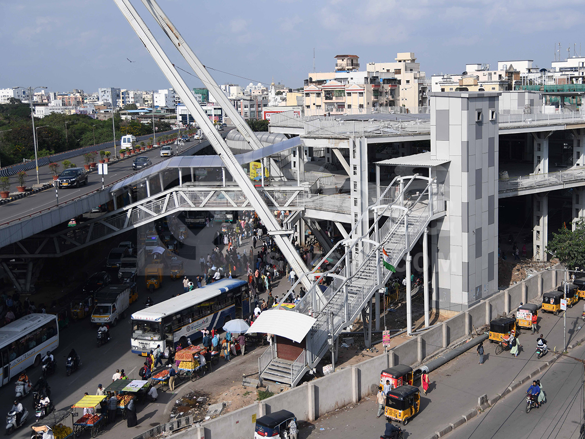 Hyderabad : Mehdipatnam New Construction Foot Over Bridge 7