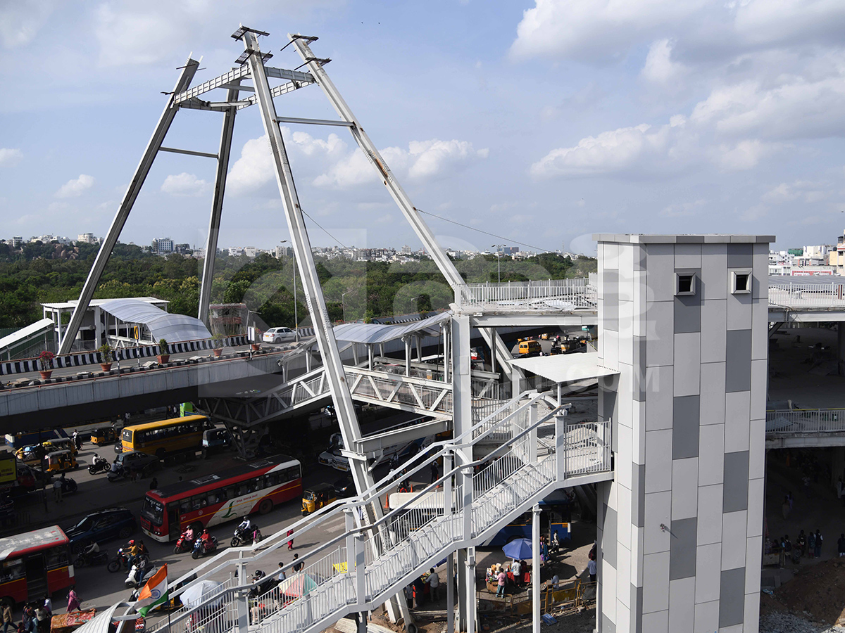 Hyderabad : Mehdipatnam New Construction Foot Over Bridge 9