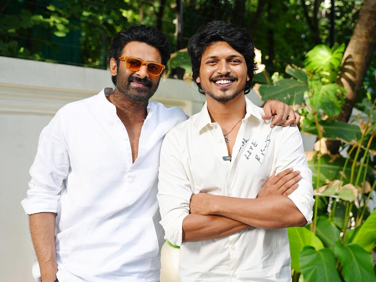 Die Hard Prabhas Fan Meets His Idol, Gets Autograph On His Shirt2