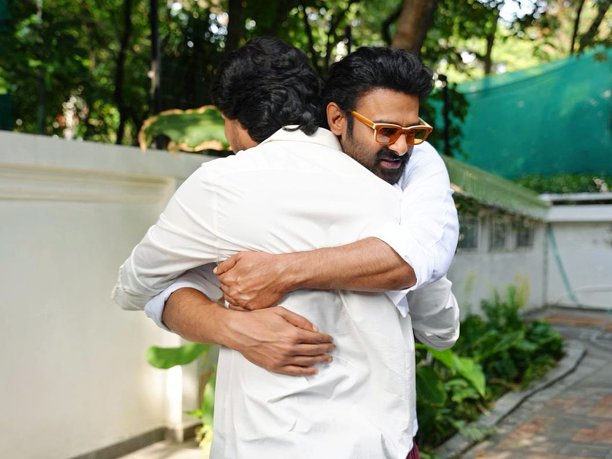 Die Hard Prabhas Fan Meets His Idol, Gets Autograph On His Shirt3