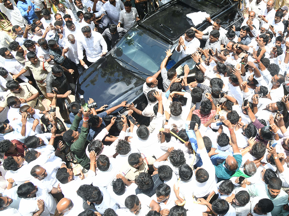 YS Jagan Pulivendula Tour Highlights HD Photos2