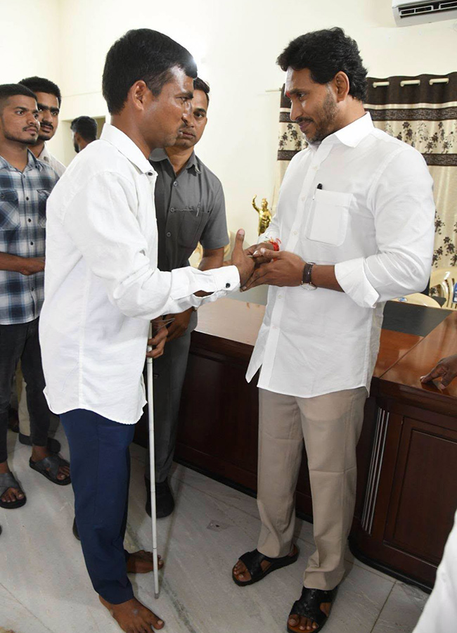 YS Jagan Pulivendula Tour Highlights HD Photos15