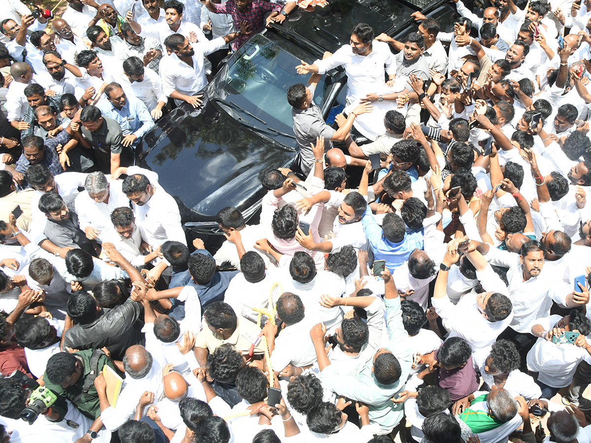 YS Jagan Pulivendula Tour Highlights HD Photos7