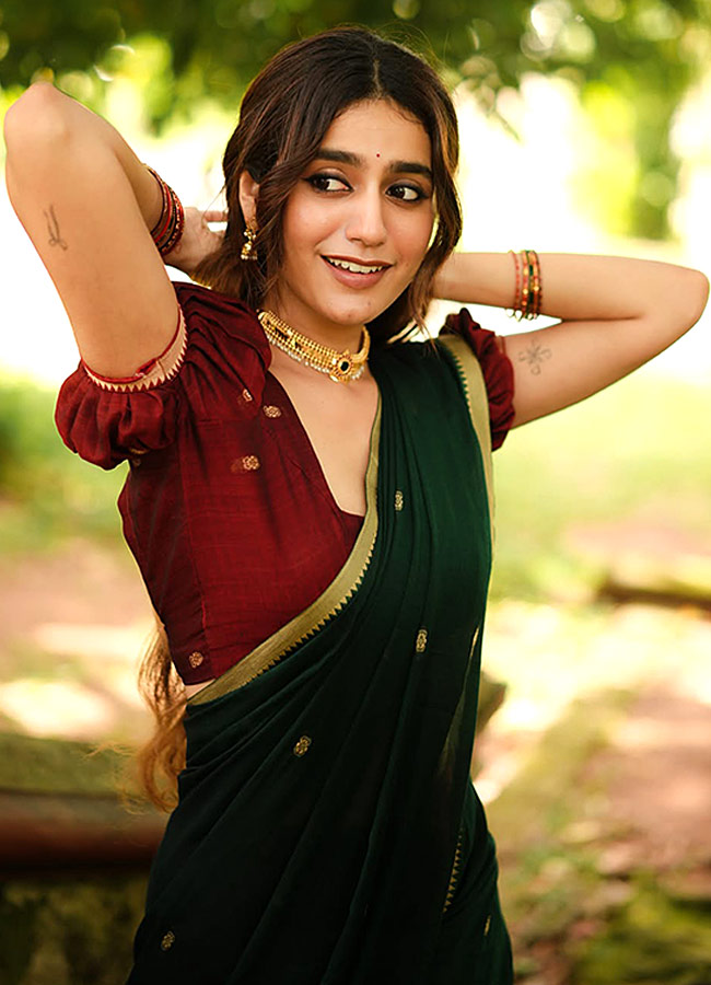 Priya Prakash Varrier Photos2